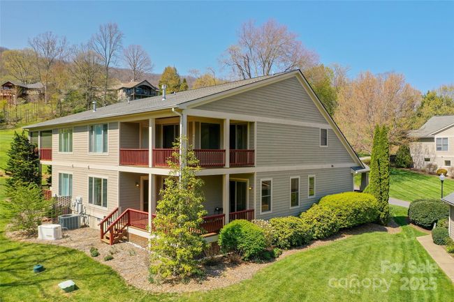 111 Augusta Cir, Townhouse with 3 bedrooms, 4 bathrooms and null parking in Waynesville NC | Image 36