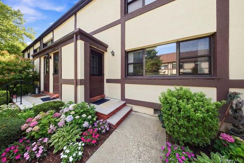 b1-266 Cherry Valley Avenue, Hempstead, NY, 11530 | Card Image
