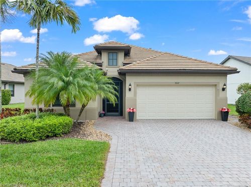 7022 Live Oak Dr, NAPLES, FL, 34114-8157 | Card Image