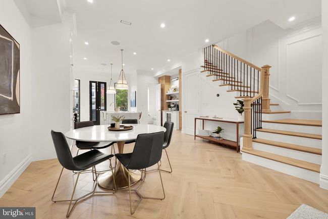 1722 Q St Nw, Townhouse with 6 bedrooms, 5 bathrooms and null parking in WASHINGTON DC | Image 4