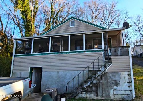 2400 Center Ave, Knoxville, TN, 37915-2137 | Card Image