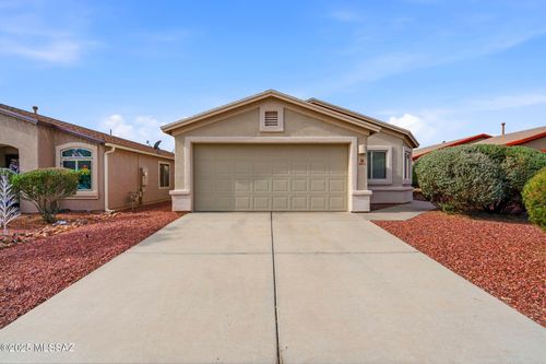 8244 S Lost Mountain Rd, Tucson, AZ, 85747-5743 | Card Image