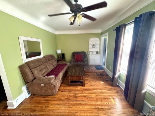 129 Osceola Dr, Pontiac, MI, 48341-1155 | Card Image