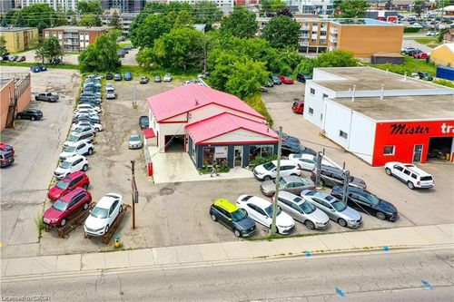 325 Weber St N, Waterloo, ON, N2J3H8 | Card Image