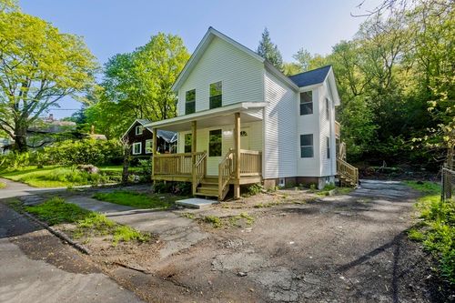 231 Hope St, Greenfield, MA, 01301-5305 | Card Image