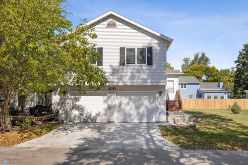 670 13th Ave E, West Fargo, ND, 58078-3361 | Card Image