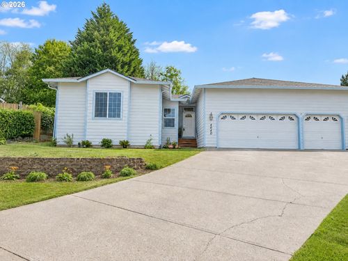 4040 Nw 18th Cir, Camas, WA, 98607-7947 | Card Image