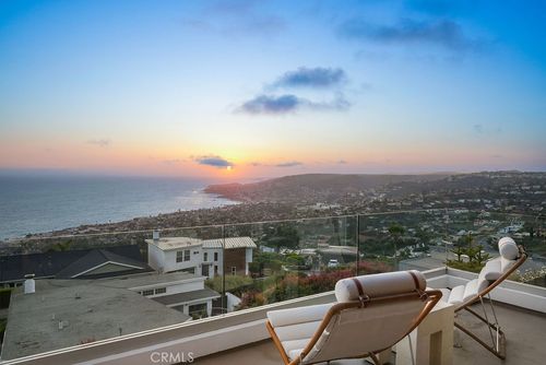 1119 Katella St, Laguna Beach, CA, 92651-3703 | Card Image