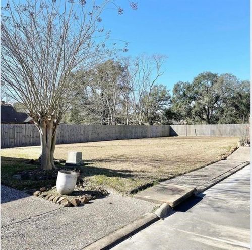 6 Regency Pl, Orange, TX, 77630-3669 | Card Image