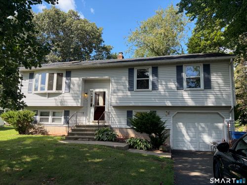 107 Tanglewood Dr, Hamden, CT, 06518-2700 | Card Image