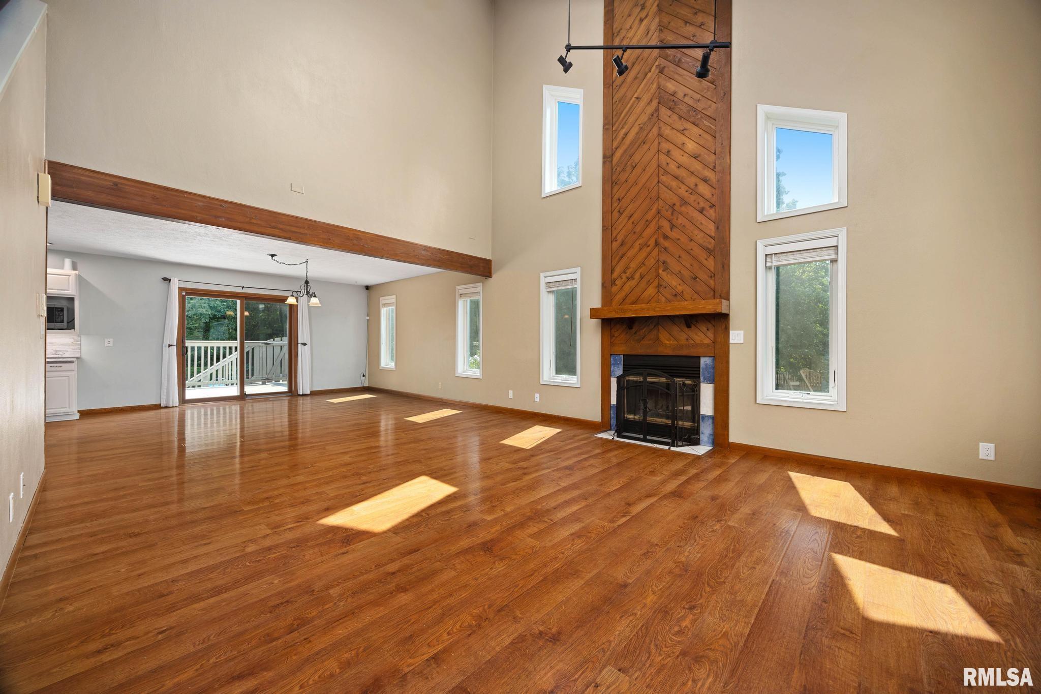 Residential in Germantown Hills 4