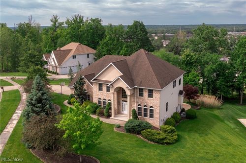 7635 Harley Hills Dr, North Royalton, OH, 44133-3761 | Card Image