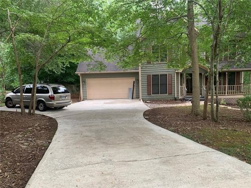 5613 Spruce Ln, Flowery Branch, GA, 30542-2744 | Card Image