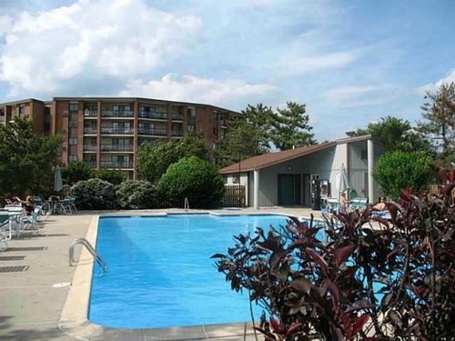 2 Capella S, Newport, RI, 02840-1506 | Card Image