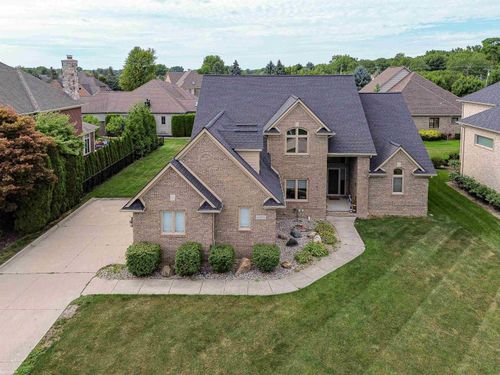 49571 Compass Point Drive, Chesterfield Township, MI, 48047 | Card Image