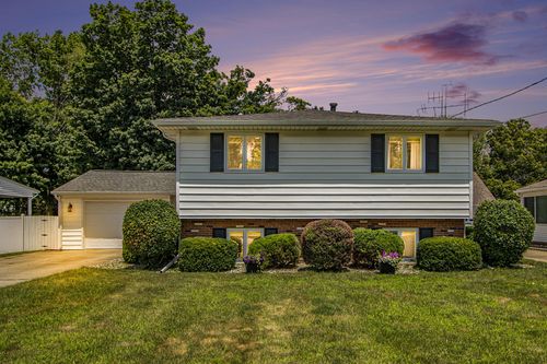 1017 Parchmount Ave, Parchment, MI, 49004-1789 | Card Image