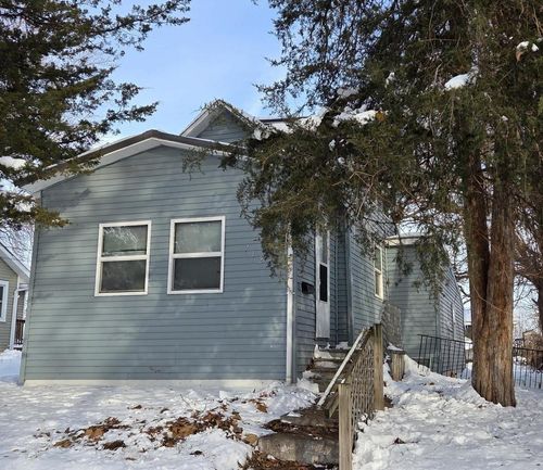 712 Upton Ave, Waterloo, IA, 50701-2128 | Card Image