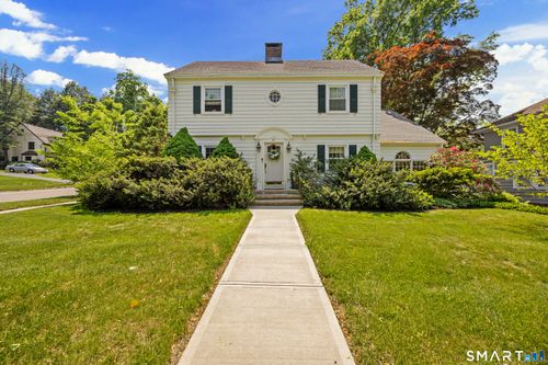 37 Ridgewood Ave, North Haven, CT, 06473-4439 | Card Image