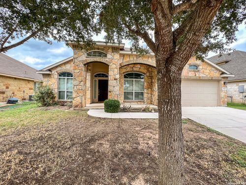 923 Avery Pkwy, New Braunfels, TX, 78130-2003 | Card Image