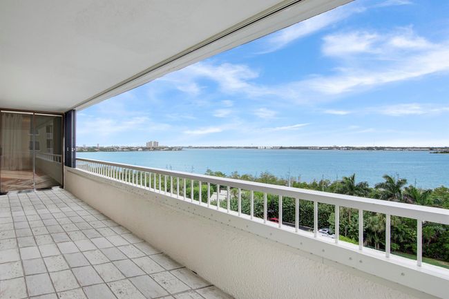 APT-4D - 5280 N Ocean Dr, Condo with 2 bedrooms, 2 bathrooms and null parking in Riviera Beach FL | Image 10