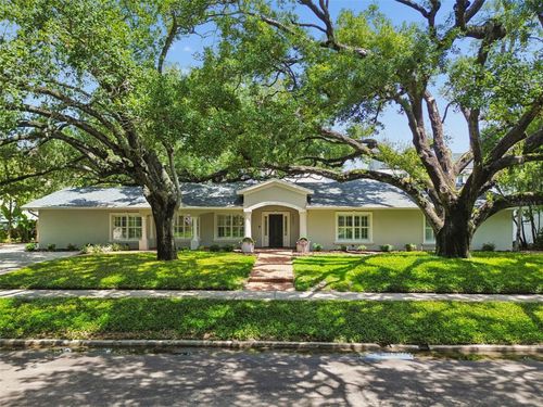 2807 W Fountain Blvd, TAMPA, FL, 33609-4011 | Card Image