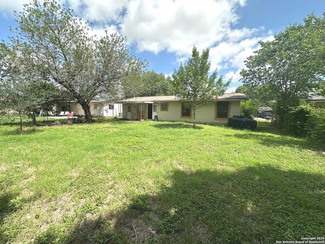 5230 Swann Ln, House other with 3 bedrooms, 1 bathrooms and null parking in Kirby TX | Image 18