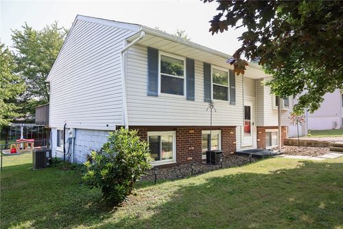 240 Harvey Dr, Seneca, PA, 16346-2710 | Card Image