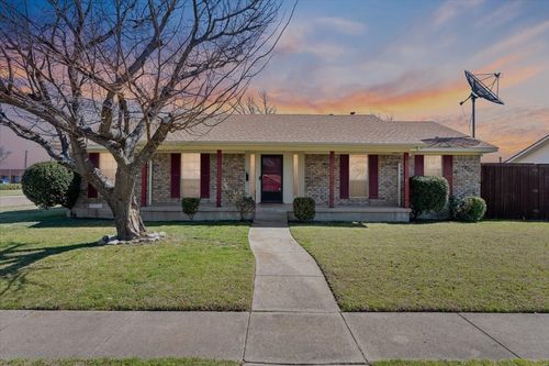 910 Bradfield Drive, Garland, TX, 75042 | Card Image