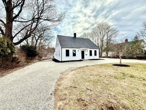 949 Union St, Rockland, MA, 02370-1622 | Card Image