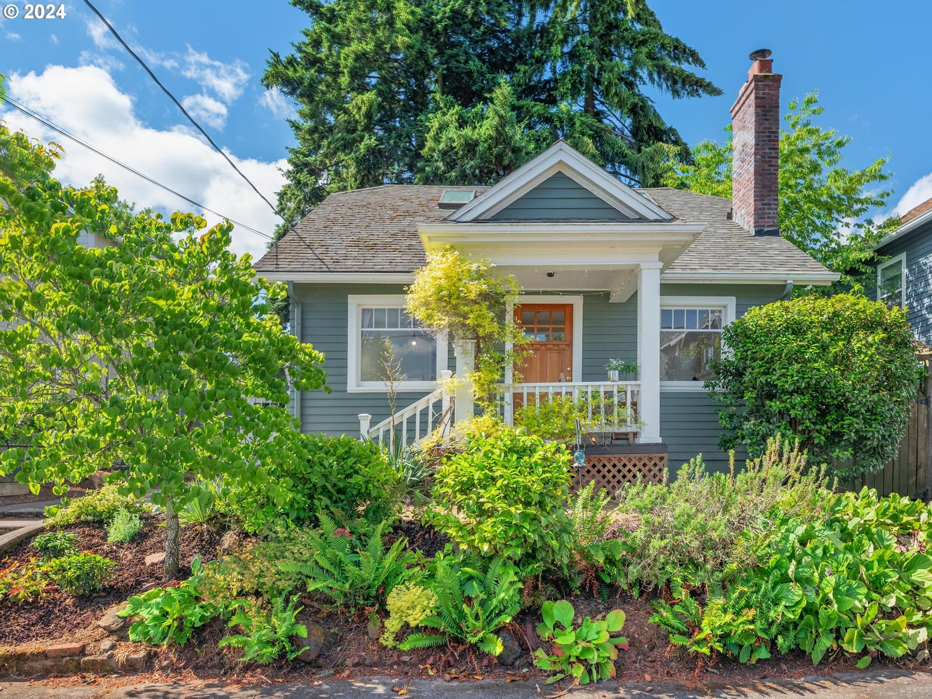 Roselawn St, Portland, OR 97211