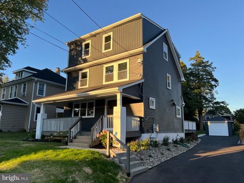 21 Manor Rd, PAOLI, PA, 19301-1707 | Card Image