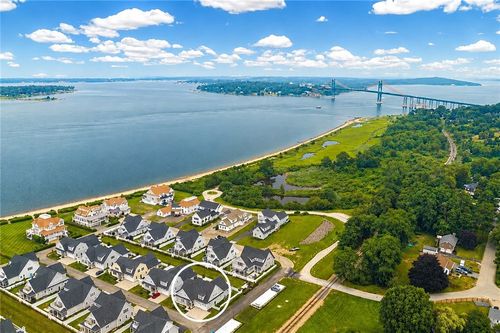 5 Portsmouth Ln, Portsmouth, RI, 02871-2257 | Card Image