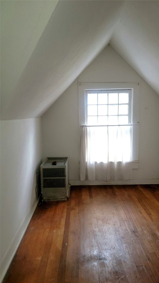 909 W Broadway St, House other with 4 bedrooms, 3 bathrooms and null parking in Clarksville TX | Image 12