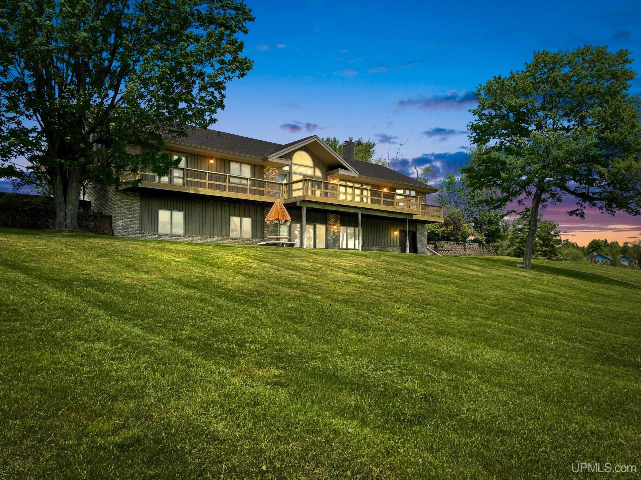 Riverhills Rd, Kingsford, MI 49802
