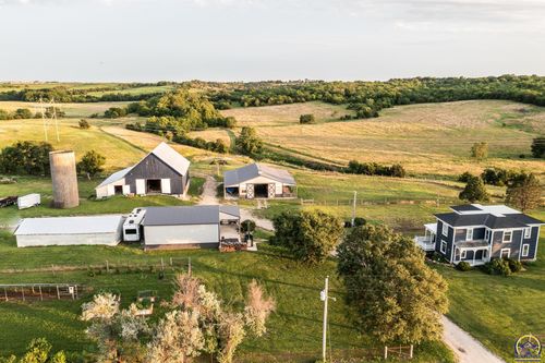 193 N 600 Rd, Overbrook, KS, 66524-8923 | Card Image