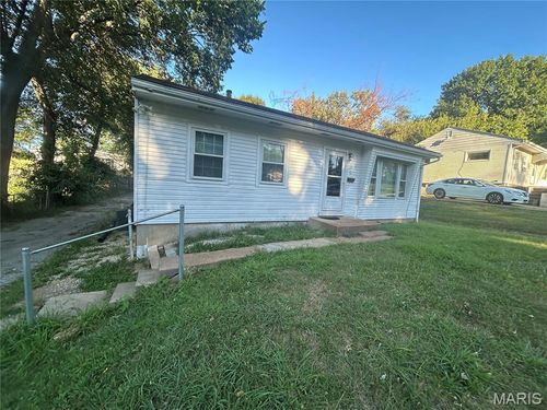 4320 Russet Dr, Saint Louis, MO, 63134-2607 | Card Image
