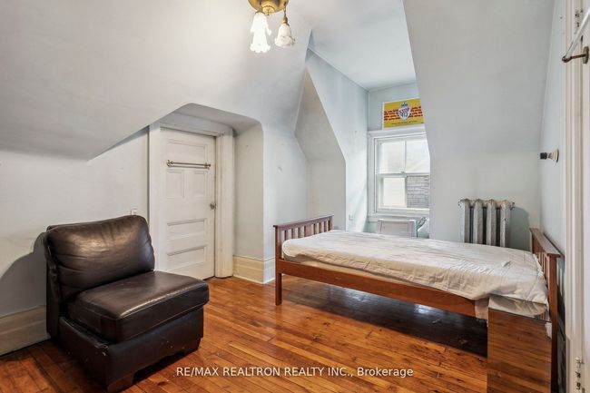 177 Dowling Ave, House other with 8 bedrooms, 3 bathrooms and 2 parking in Toronto ON | Image 28