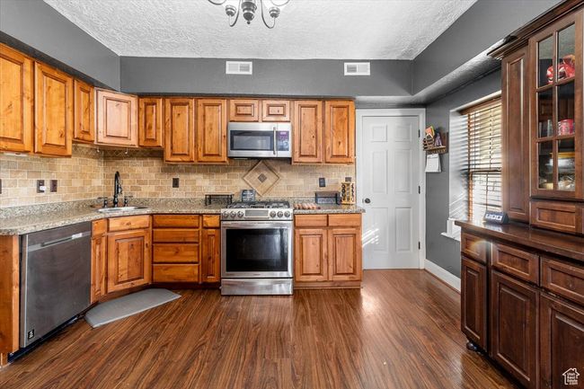 7 200, House other with 6 bedrooms, 4 bathrooms and 3 parking in Scipio UT | Image 6