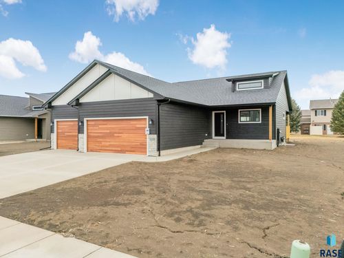 1220 N Poplar Ave Avenue, Tea, SD, 57064 | Card Image