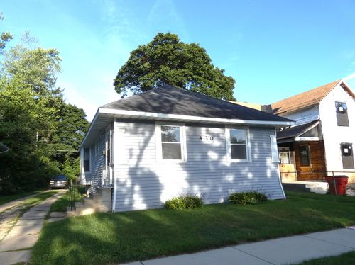 830 Broadway, Benton Harbor, MI, 49022-5101 | Card Image