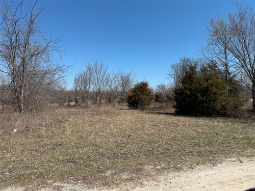 56 Blockade N, Seligman, MO, 65745 | Card Image