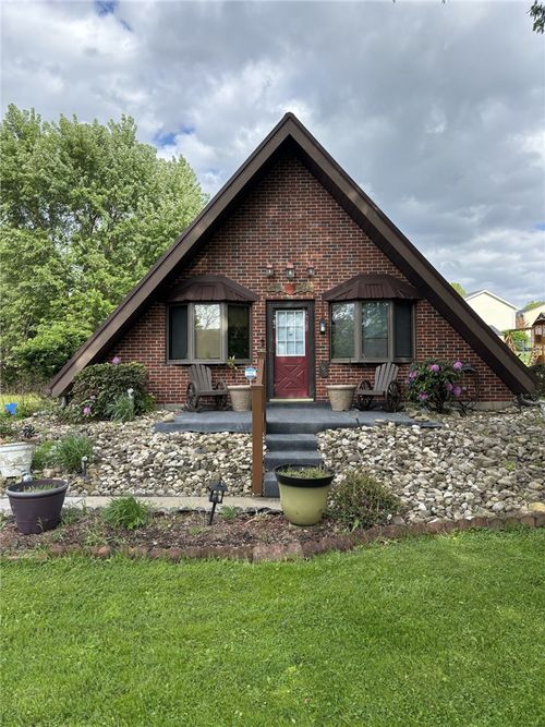 188 Township Dr, Uniontown, PA, 15401-6546 | Card Image
