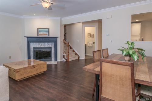 9 Olde Wagon Rd, Warwick, NY, 10990-4227 | Card Image