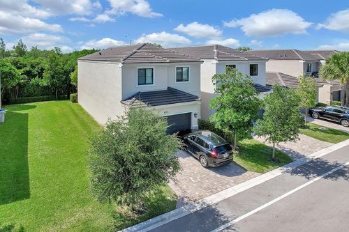 453 Nw 36th Ave, Pompano Beach, FL, 33069-4875 | Card Image