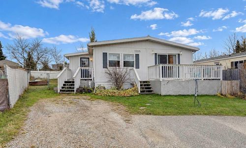 12205 97a St, House with 3 bedrooms, 1 bathrooms and 4 parking in Grande Prairie AB | Card Image