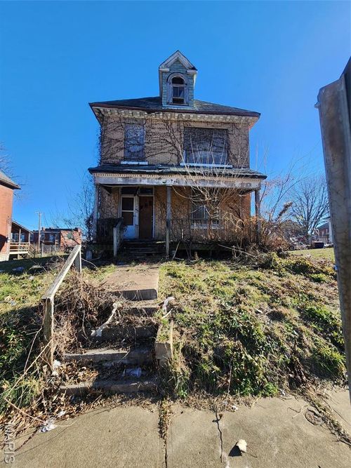 1430 Temple Pl, Saint Louis, MO, 63112-3916 | Card Image