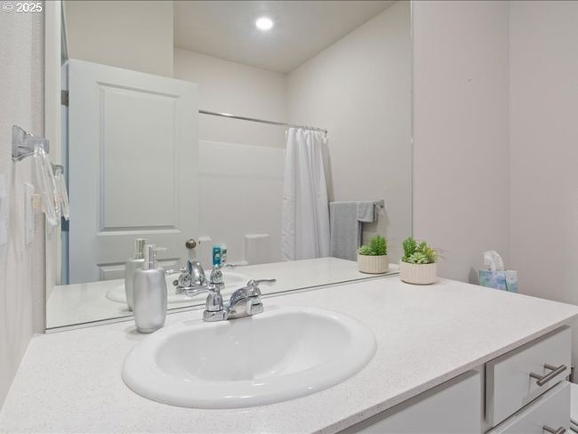 2622 26 Th Loop, House other with 3 bedrooms, 2 bathrooms and 2 parking in Springfield OR | Image 10