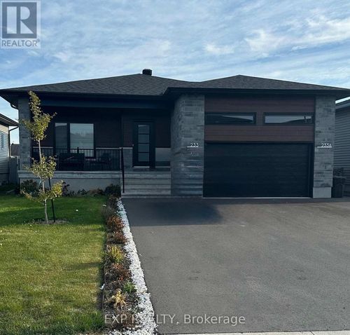 233 Cypress St, Limoges, ON, K0A2M0 | Card Image