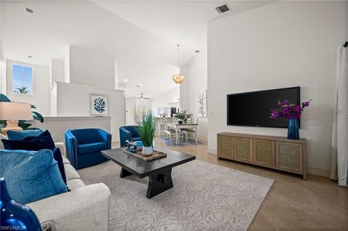 apt-j4-8370 Excalibur Cir, NAPLES, FL, 34108-6750 | Card Image