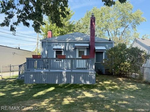 3273 Millwall Ave, Keego Harbor, MI, 48320-1326 | Card Image